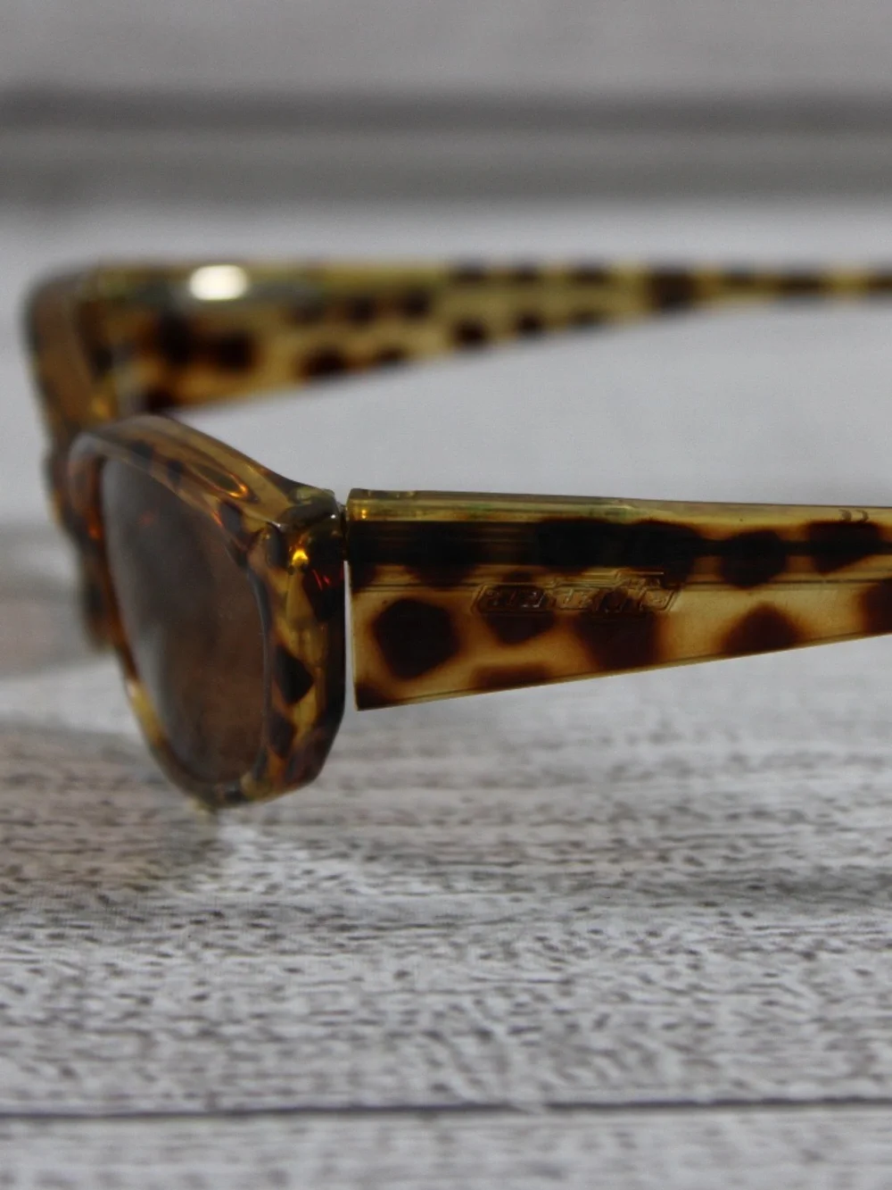 Arnette Mantis 125 Sunglasses Made in Italy Tortoise Woman